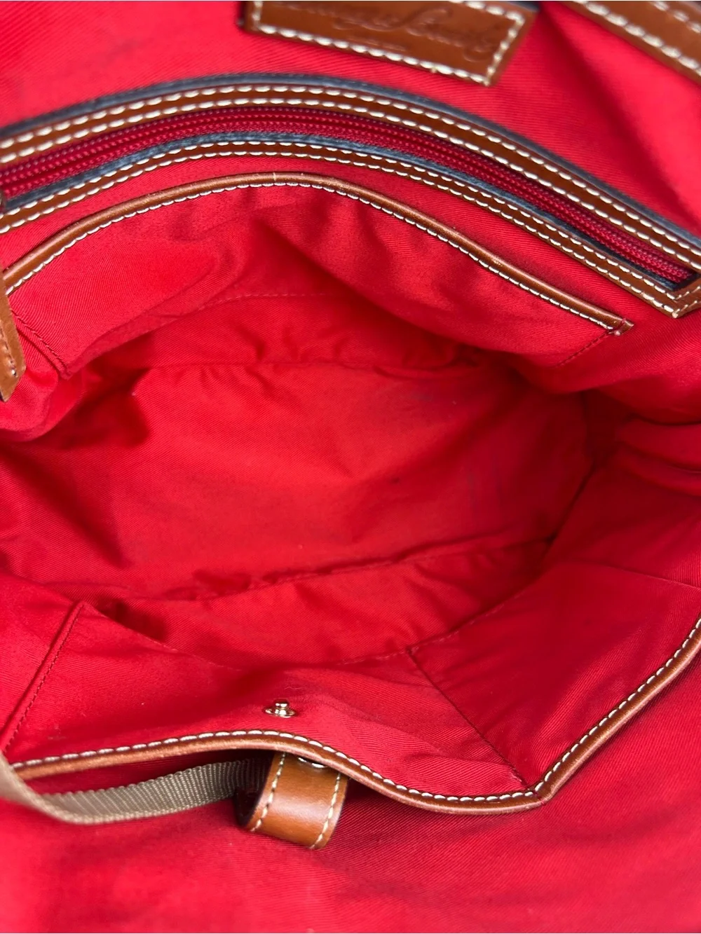 DOONEY & BOURKE PEBBLE GRAIN LEATHER DOME ZIP TOP RED AND TAN CROSSBODY HANDBAG